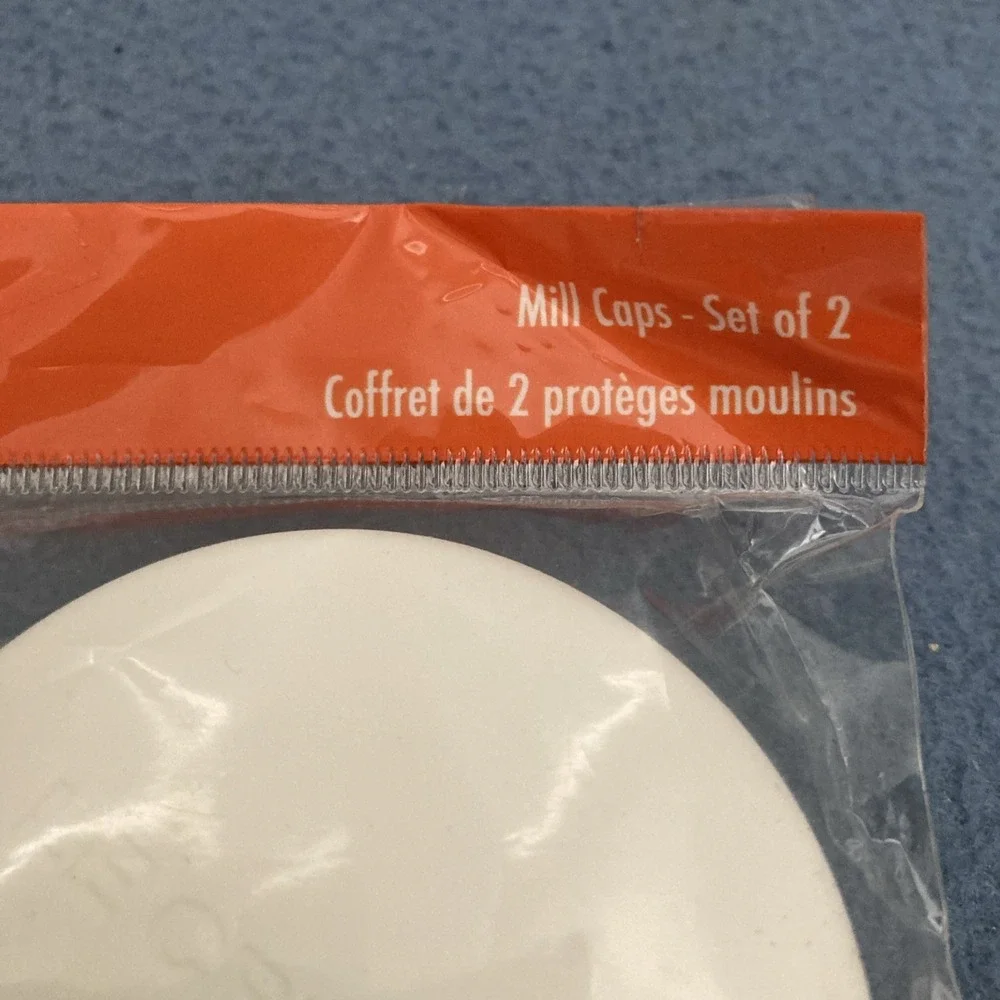 NWT Le Creuset White Set of 2 Silicon Mill Caps for Salt & Pepper Mills/Grinders